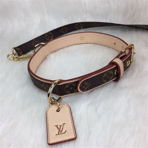 Cabeza y correas para perros Louis Vuitton Collares .